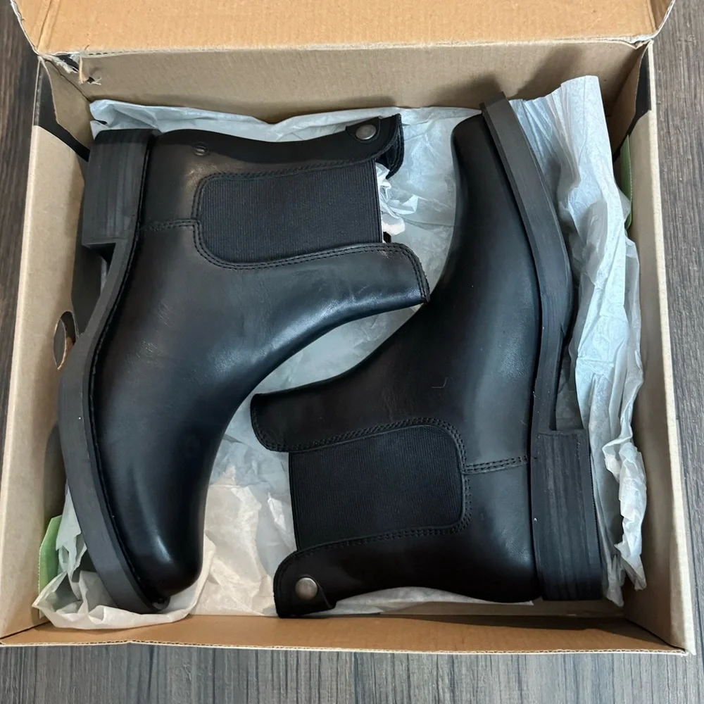 DINGO Fashion Black Women’s Quarry  Pull On Ankle Booties, Size 7.5M